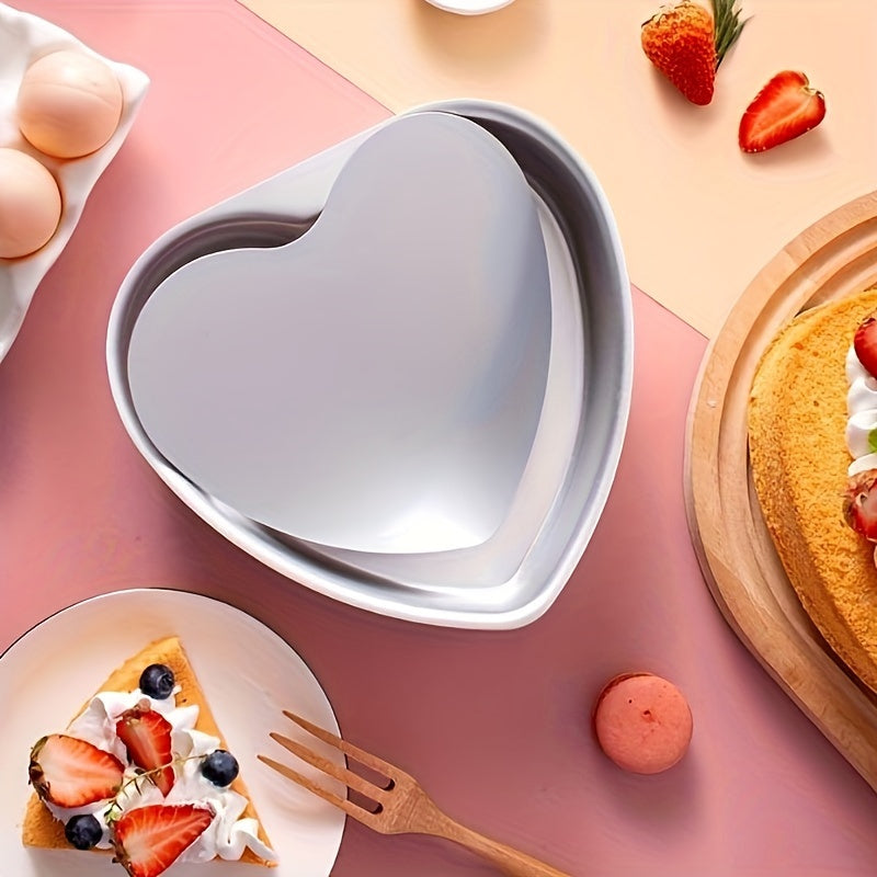 1 piece of a heart-shaped anode cake pan and 3 pieces of loose bottom cake molds. The cake pans come in sizes of 10.16cm, 15.24cm, 20.32cm, and 25.4cm with non-stick removable bottoms, perfect for baking chiffon cakes in the oven. Great for Halloween