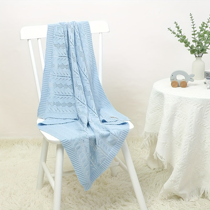 Youngsters Blanket made from soft knit material with a hollow-out design. This versatile air conditioning throw is perfect for use on the sofa, at home, or for parties. It can be hand washed and comes in bright pink, light blue, and cream colors.