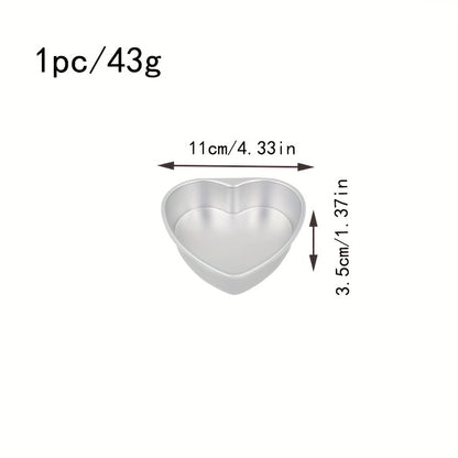 1 piece of a heart-shaped anode cake pan and 3 pieces of loose bottom cake molds. The cake pans come in sizes of 10.16cm, 15.24cm, 20.32cm, and 25.4cm with non-stick removable bottoms, perfect for baking chiffon cakes in the oven. Great for Halloween