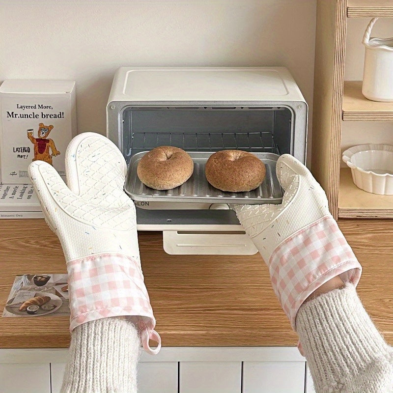 1 Piece of Adorable Silicone Kitchen Oven Mitts - Resistant to Heat, Extra Thick Insulation for Cooking & Baking, Non-Slip Surface, Long-lasting Polyester Material, Easy to Hand Wash - Ideal for Microwave Cooking