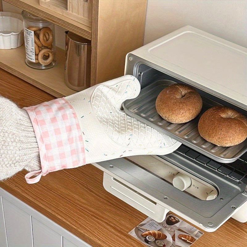 1 Piece of Adorable Silicone Kitchen Oven Mitts - Resistant to Heat, Extra Thick Insulation for Cooking & Baking, Non-Slip Surface, Long-lasting Polyester Material, Easy to Hand Wash - Ideal for Microwave Cooking