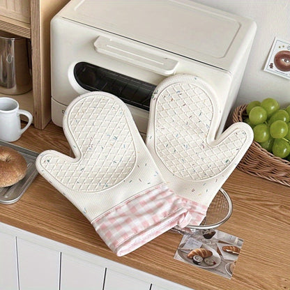 1 Piece of Adorable Silicone Kitchen Oven Mitts - Resistant to Heat, Extra Thick Insulation for Cooking & Baking, Non-Slip Surface, Long-lasting Polyester Material, Easy to Hand Wash - Ideal for Microwave Cooking