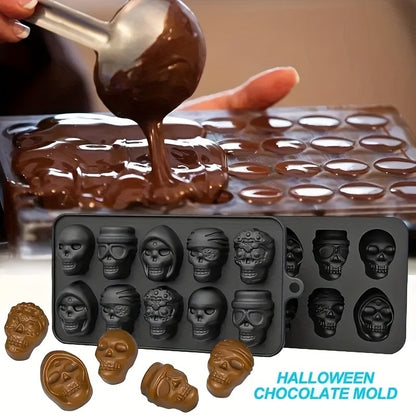 1 piece of Halloween Skull Ice Cube Tray, made of silicone to use as a mold for whiskey cocktails or to make chocolate candy, pudding, or jelly. This rectangular plastic manual kitchen accessory is perfect for party essentials.