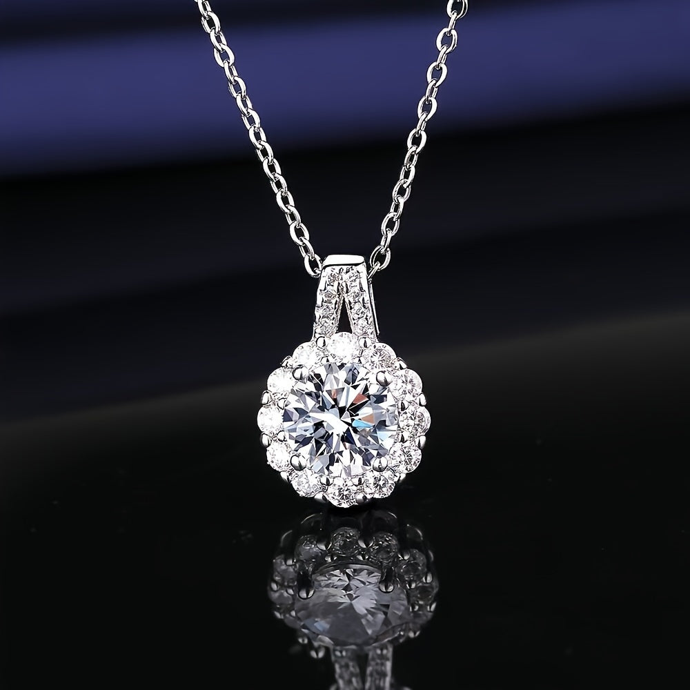 [Bestseller] Stunning Vintage Heart-Shaped Pendant Necklace with 2 Carat Moissanite and Shimmering Synthetic Crystals - Made of Elegant Alloy, Ideal for Valentine's Day, Everyday Wear & Gifting, Timeless Elegance for All Seasons, Exquisite Women's Jewelry