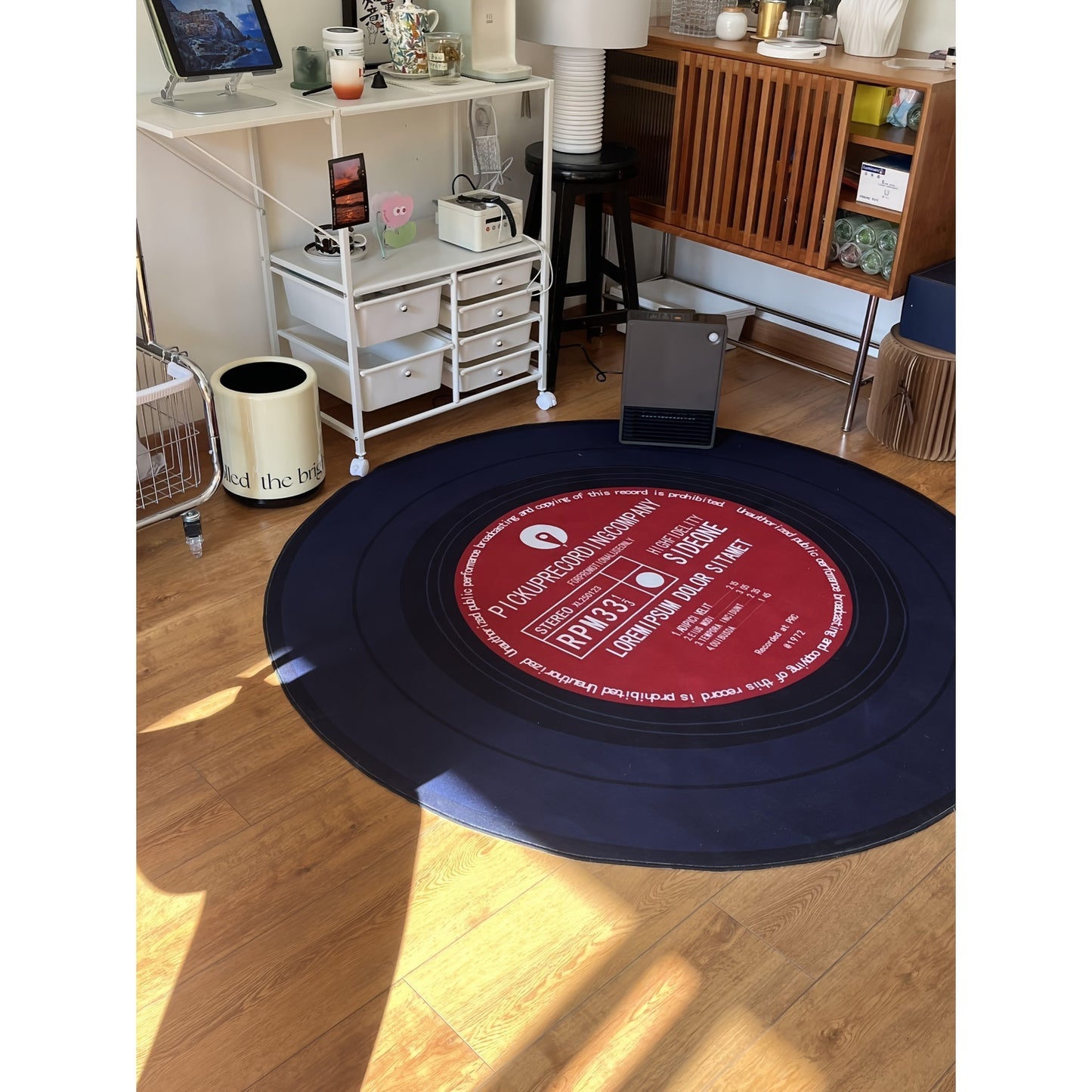 1 piece of Art Black Vinyl Record Crystal Velvet Rug for Hanging Basket, with Non-slip Round design for Computer Chair, Swivel Chair Floor Protection. Full Padded Floor Mat, Ideal for Christmas and Thanksgiving celebrations.