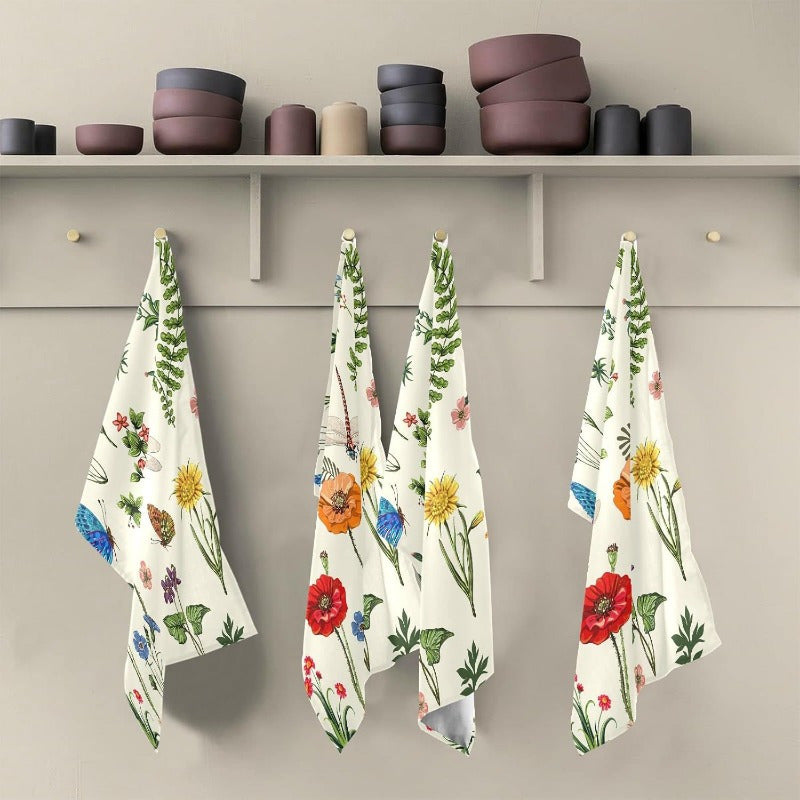 1 piece of Christmas Summer Flowers Dragonfly Kitchen Dish Towel, featuring a design of plant green leaves, measuring 45.72 x 66.04 cm. This absorbent dish cloth is perfect for cleaning and can be reused multiple times, making it suitable for use in the