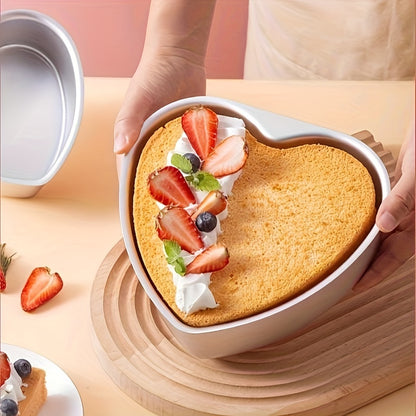 1 piece of a heart-shaped anode cake pan and 3 pieces of loose bottom cake molds. The cake pans come in sizes of 10.16cm, 15.24cm, 20.32cm, and 25.4cm with non-stick removable bottoms, perfect for baking chiffon cakes in the oven. Great for Halloween