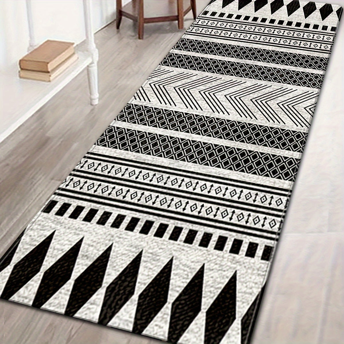 1 piece Non-Slip Moroccan area rug - Luxuriously soft and long-lasting rug for laundry room, bathroom, kitchen, bedroom, living room, and dining room - Easy to clean in the washing machine and features a stylish braided design