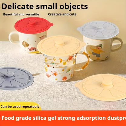 1 piece of Silicone Lemon Shaped Cup Lids, designed to keep out dust and insects. Made of food-grade silicone, these reusable lids are perfect for most mugs and cups at home, in the office, or for outdoor use. They are also great for holiday gatherings