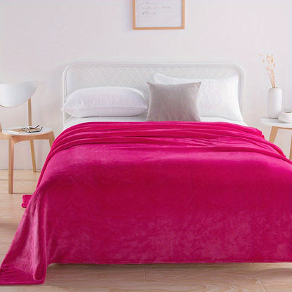 1 piece of a cozy and warm coral velvet flannel blanket suitable for all seasons - Ideal for use on the couch, bed, or sofa.