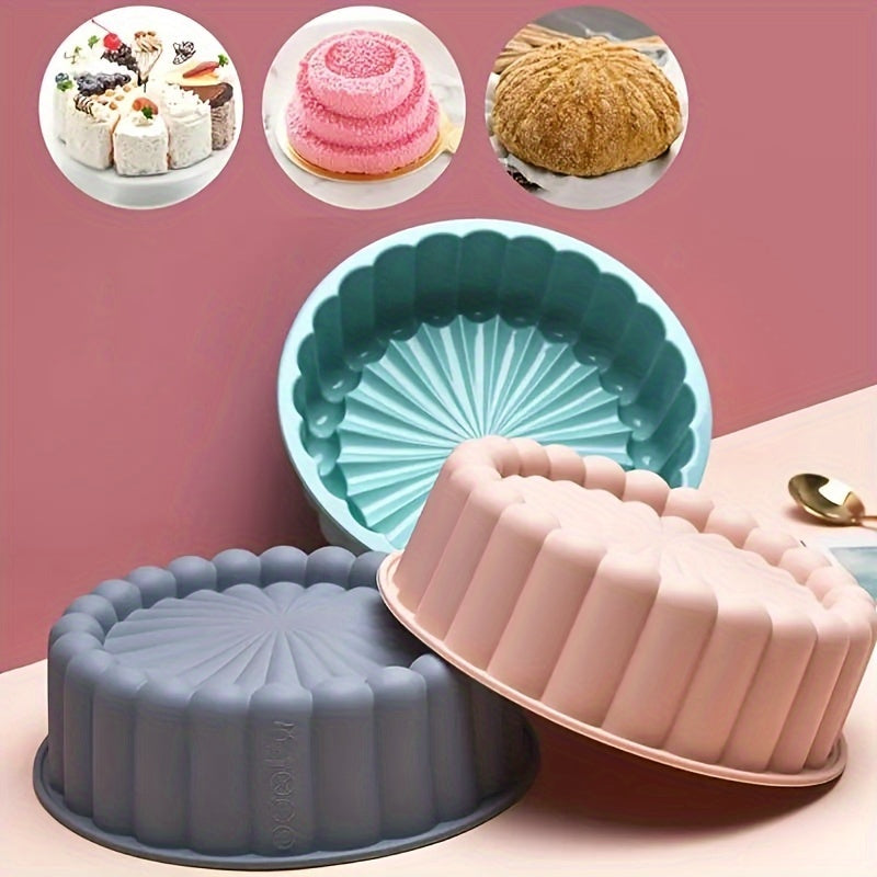 1 piece of a Charlotte Cake Pan made of silicone with a diameter of 14.99 cm. Perfect for baking cakes in the oven, this baking pan is an essential kitchen tool that will make baking easier and more enjoyable.